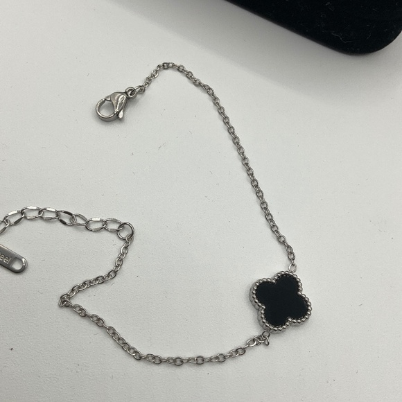 Jewelry - Bracelet
